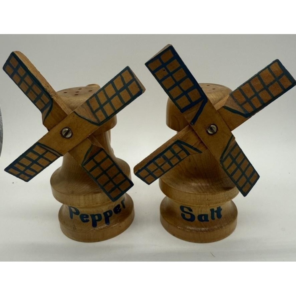 Wooden Windmill Salt Pepper Shakers Hand Painted‎ Rustic Cottage Dutch Kitchen